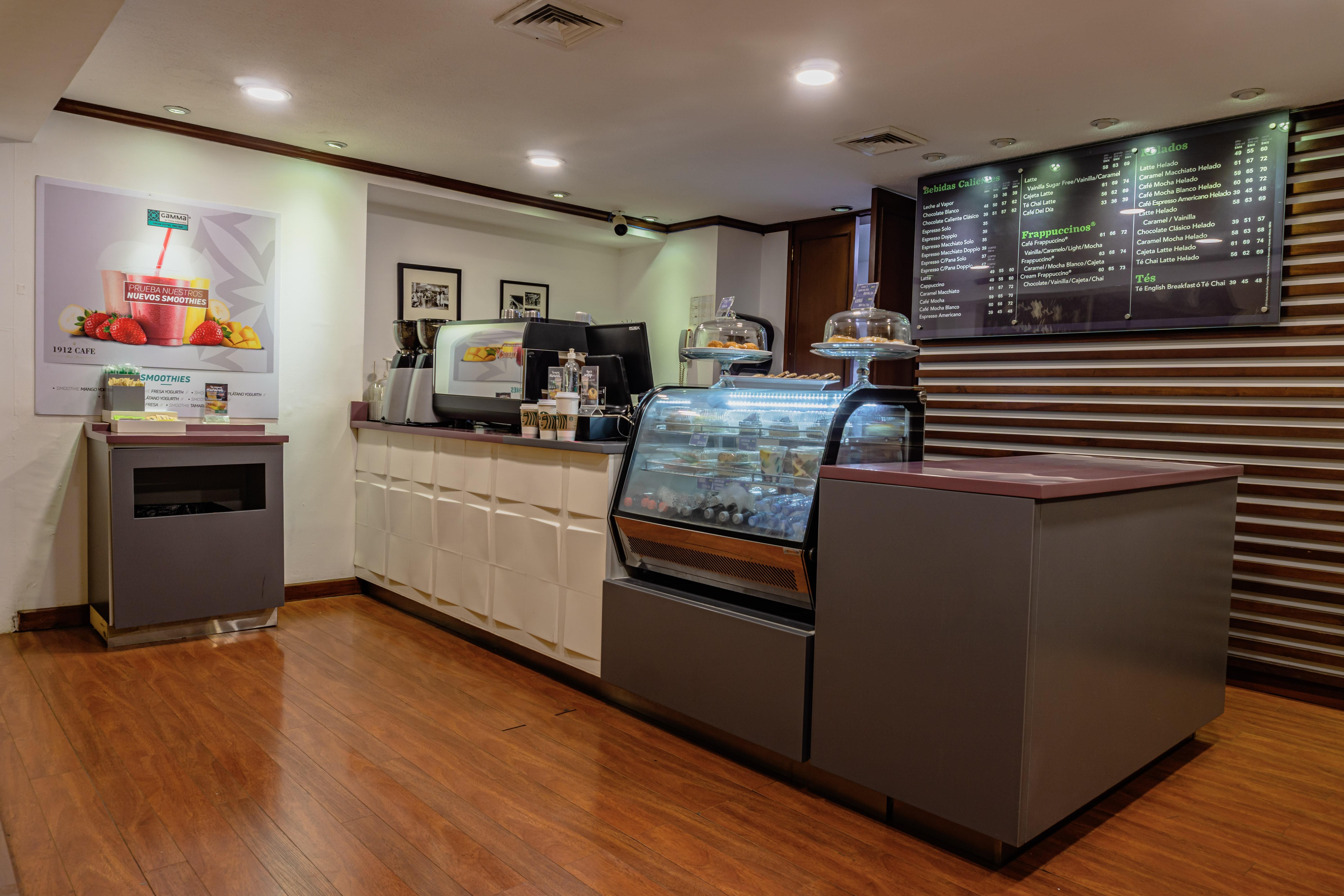 Gamma Monterrey Gran Hotel Ancira Eksteriør bilde A coffee shop in the airport